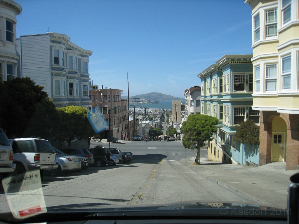 2011 Bay 2 Breakers Friday 0210.JPG - I was able to participate in the 100th annual running of the Bay to Breakers 12K race in San Francisco California. A weekend for sightseeing and racing.